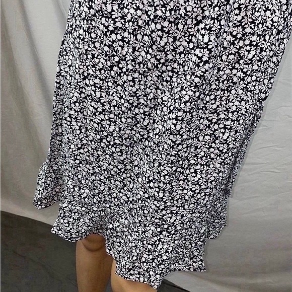 Dress - Picture 2 of 12